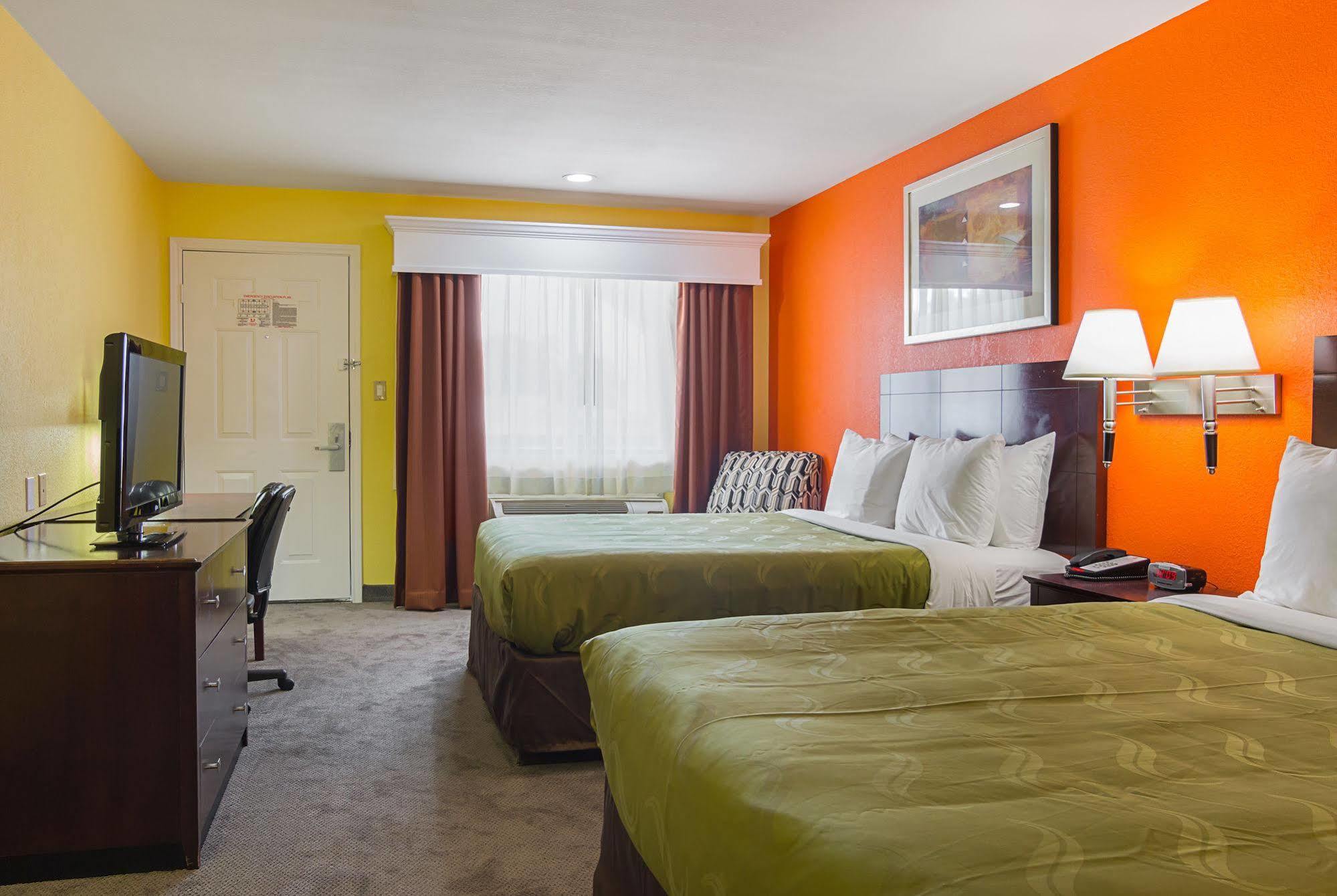 Quality Inn Carthage Eksteriør bilde